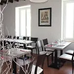U Campanile Hotel *