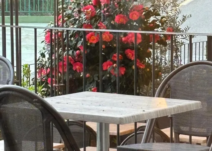 U Campanile Hotel *